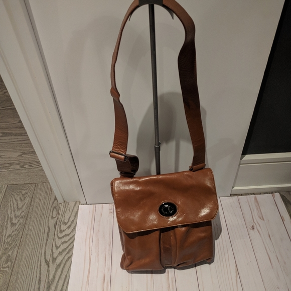 Danier leather messager bag